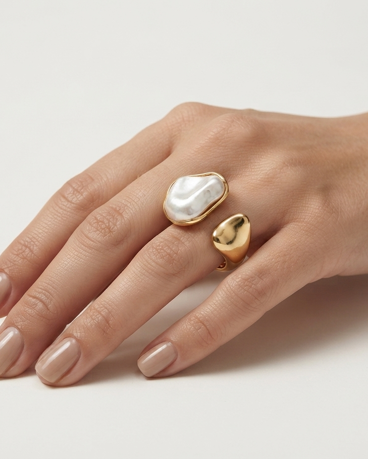 Anillo Perla Orgánica Dorada
