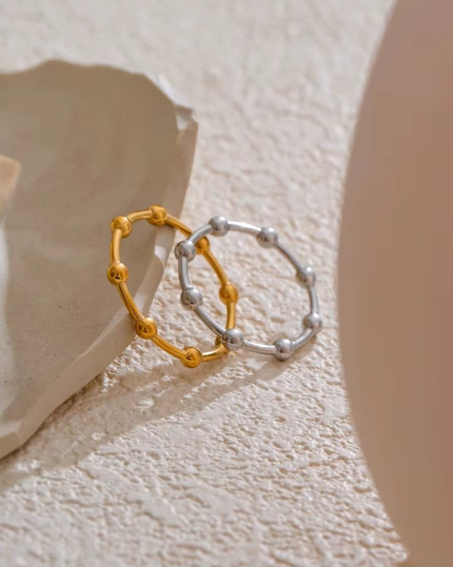 Anillo Línea de Esferas