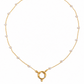Collar Fino con Mini Perlas y Cierre Circular Frontal