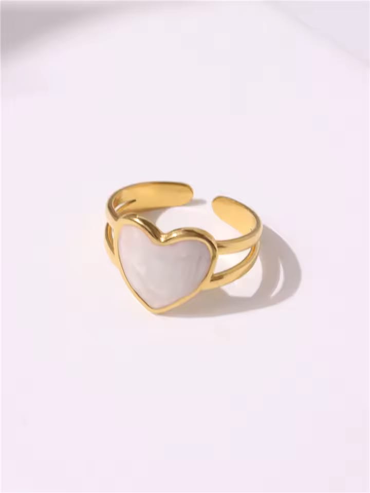 Ivette Pearlheart Ring